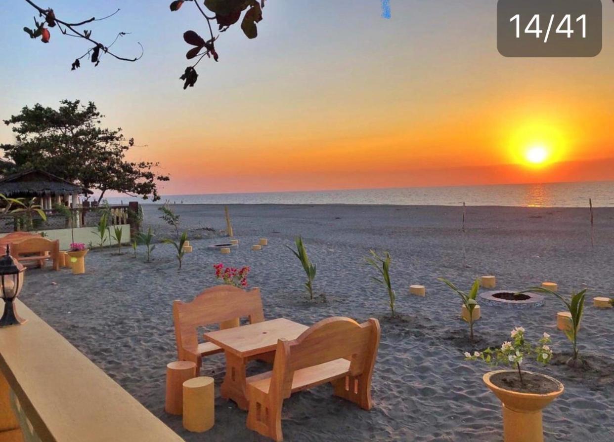 Sea Breeze Beachfront Home And Cottages San Juan  Exterior photo